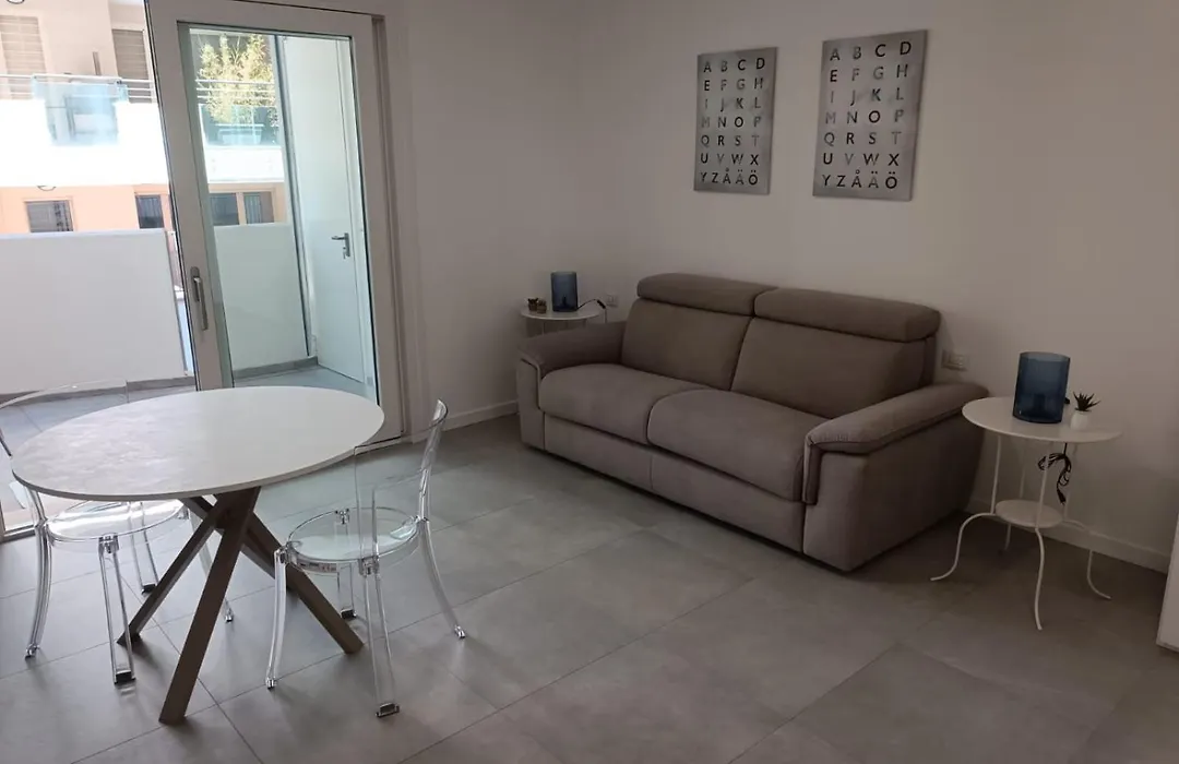 Pm 75 Via Pablo Neruda Guest House-1